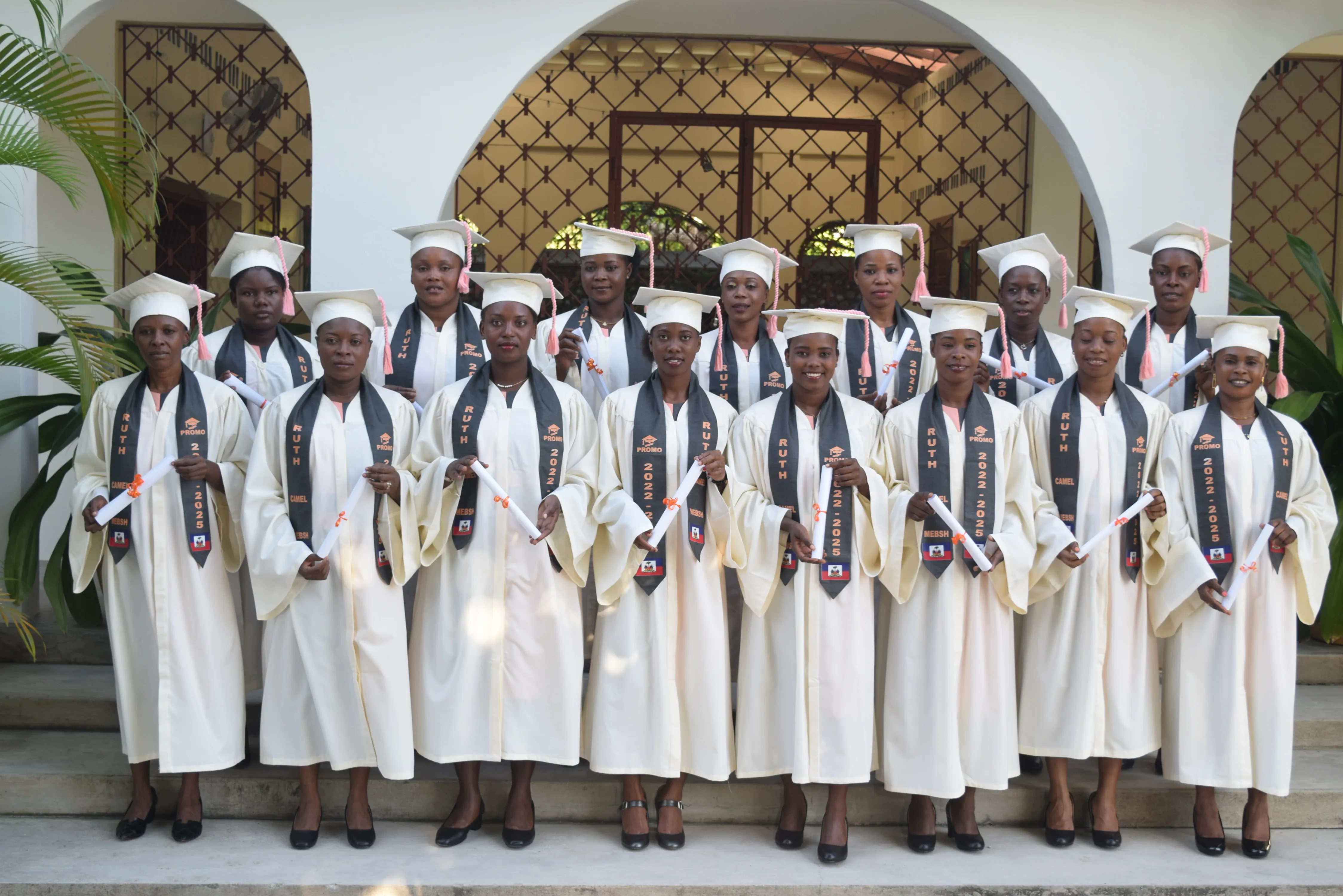 Students of Centre Lumière learning together in Haiti